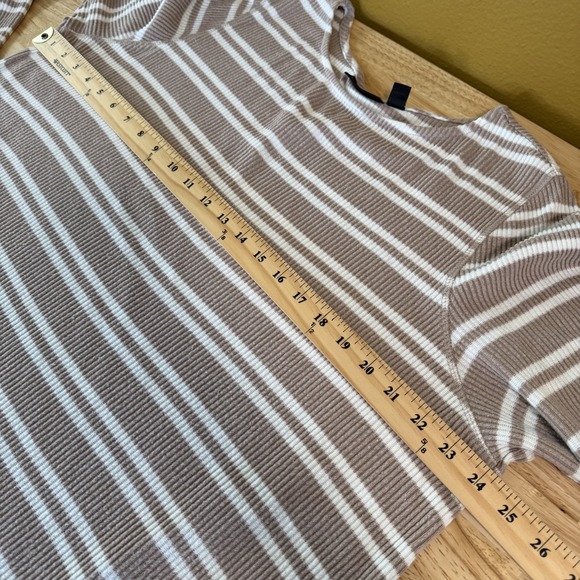 Susan Graver Weekend Striped Brushed Rib Knit Tunic Size 2X Khaki Brown Top - Picture 7 of 9